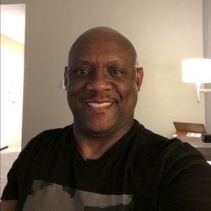 Meet your Posher, Larry